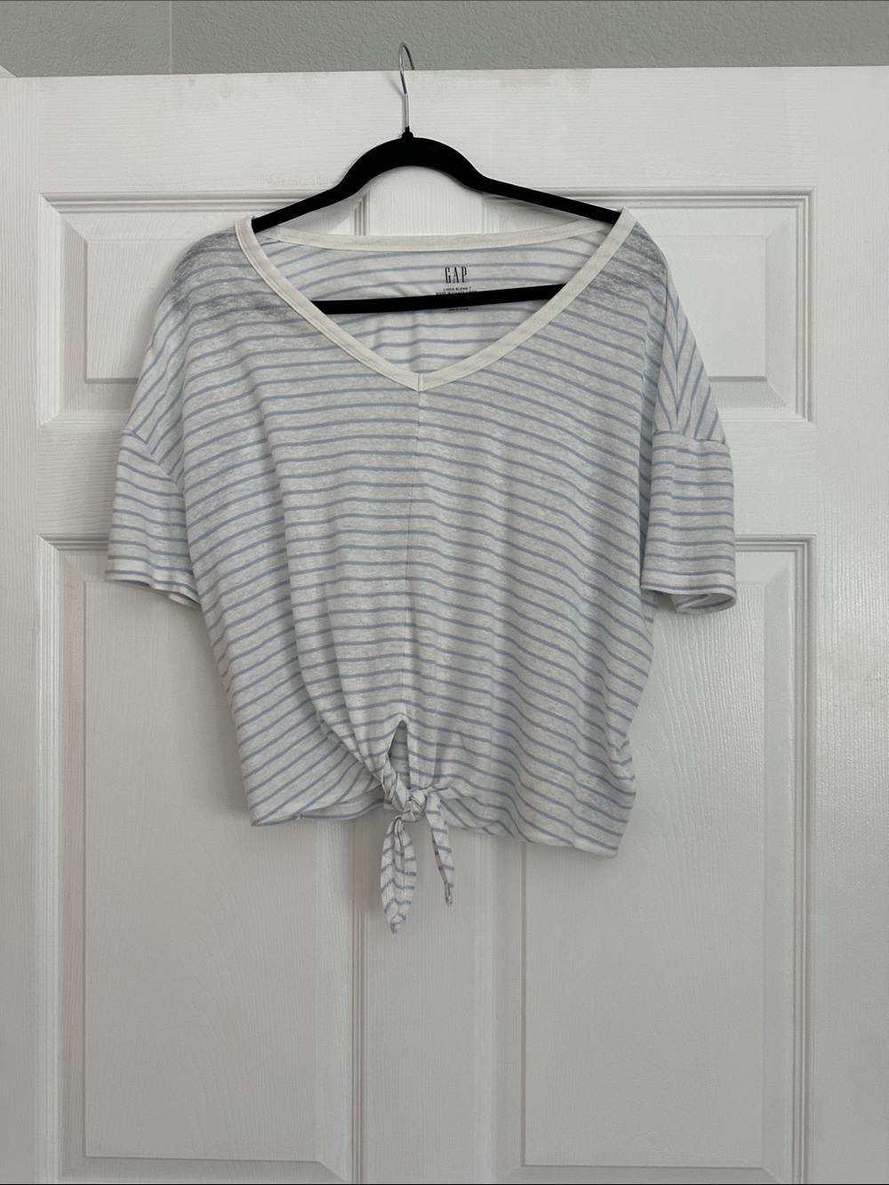 GAP White and Light Blue Striped Tie-Front V-Neck Crop Top
